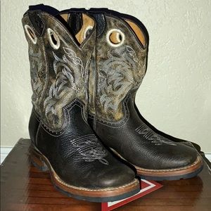 Kids size 1 Red diamond boots